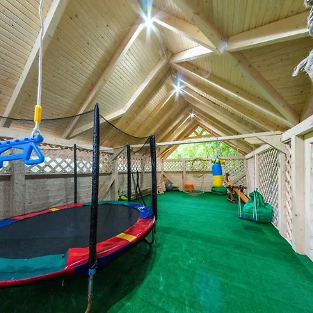 리조트 Karpatska *